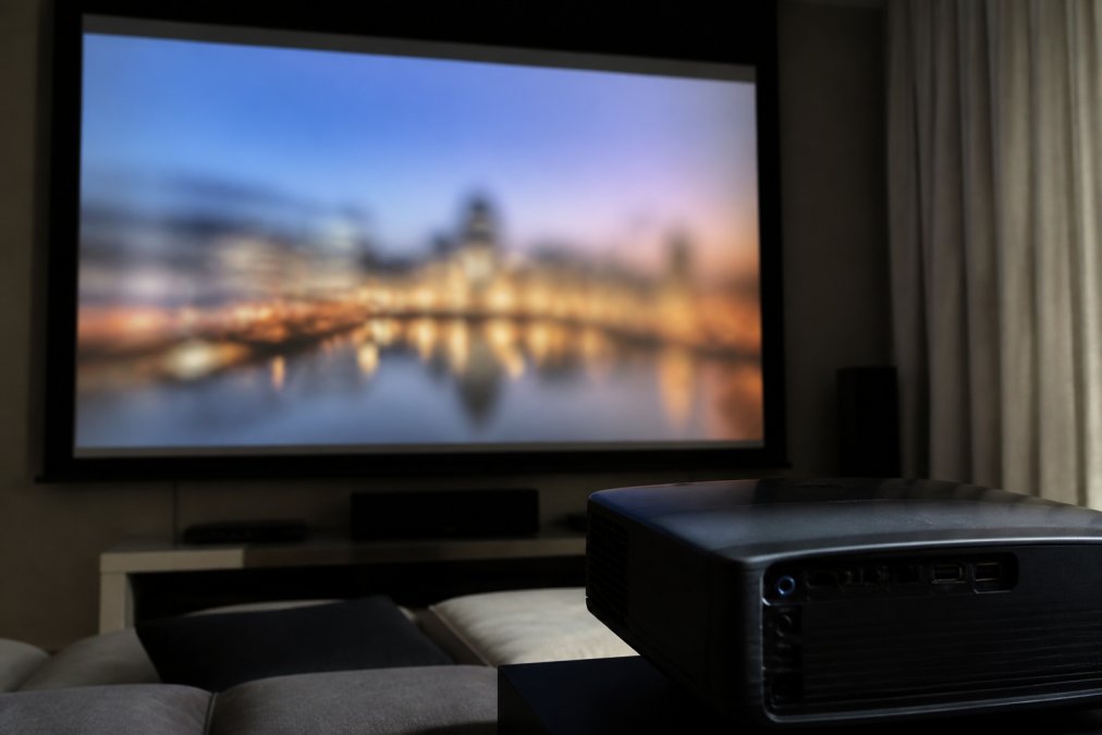 How to Avoid Projector Image Blur: A 2026 Guide